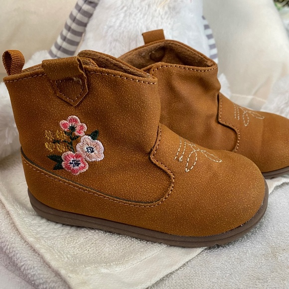 Carter’s Baby Western Style Embroidered Floral Walking Boots - Picture 12 of 16
